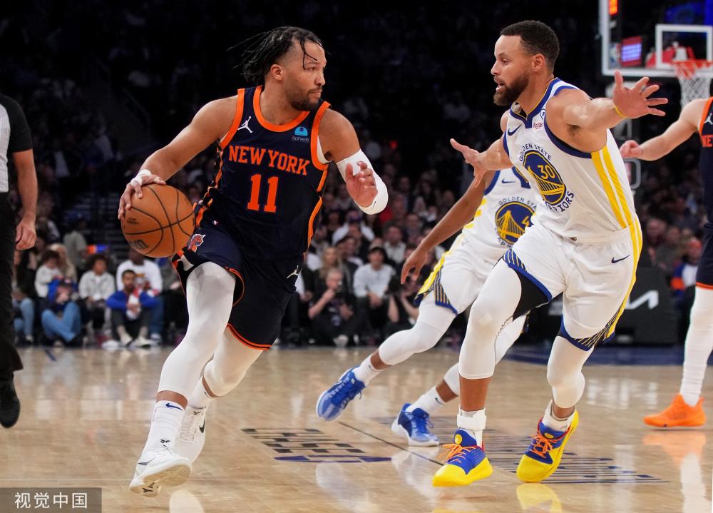 篮球比赛中 篮球比赛中