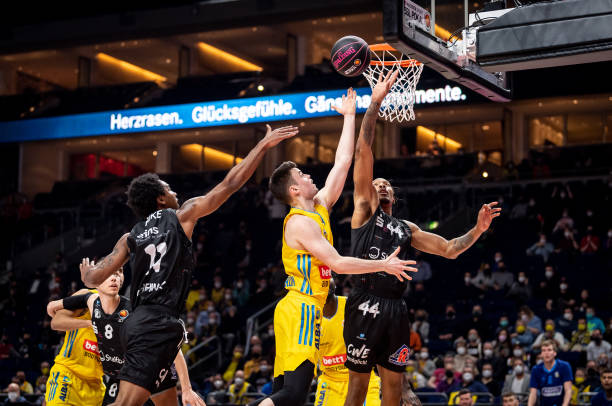 一场防守与 一场防守与